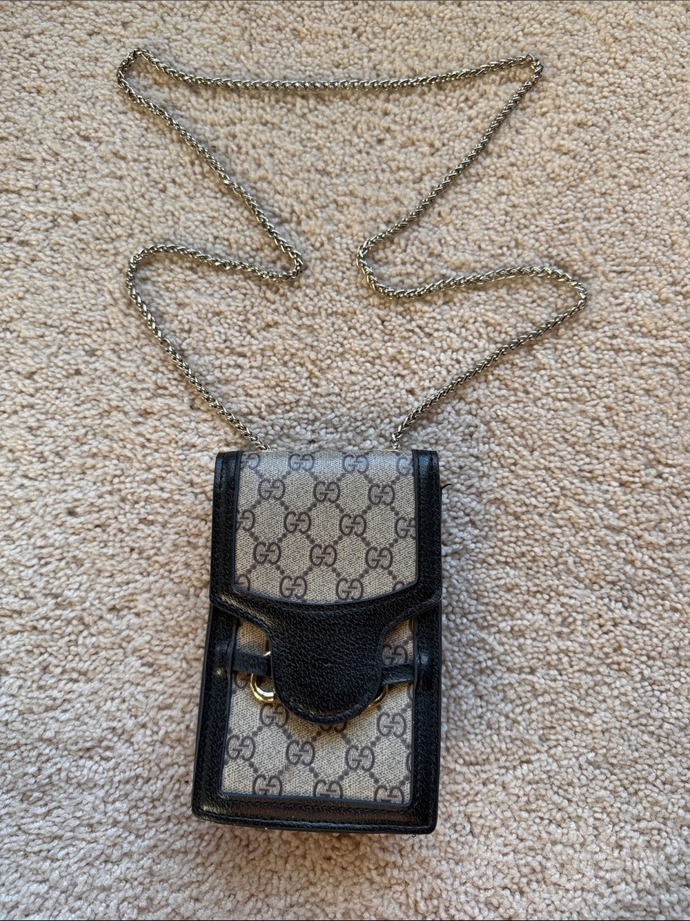 🛍️ PURSE SALE - MIDNIGHT SUNDAY!!!🛍️
Gucci Monogram Canvas phone case